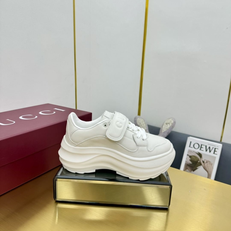 G*u*i casual shoes